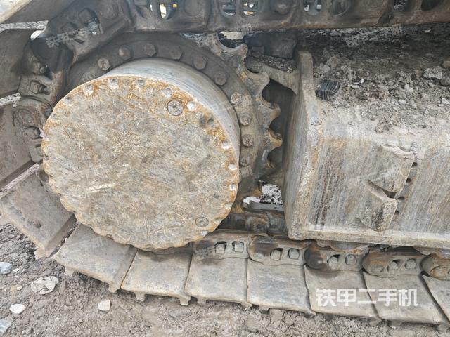 右驅(qū)動(dòng)輪（行走機(jī)構(gòu)）