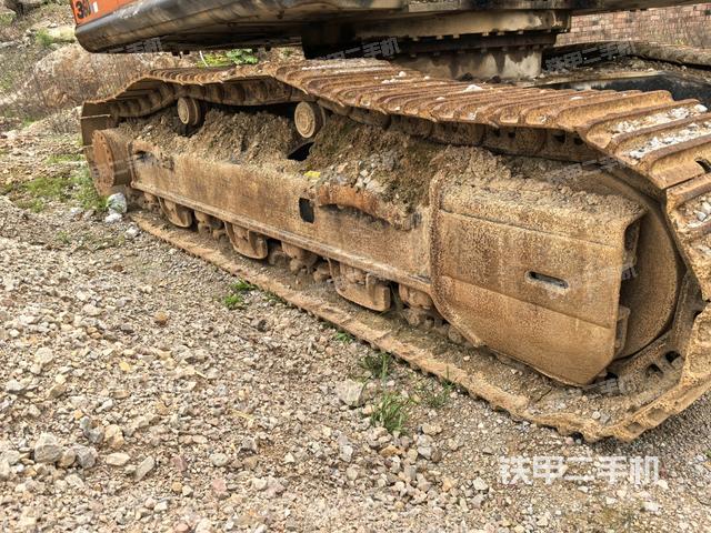 單側(cè)履帶整體（整機(jī)外觀）