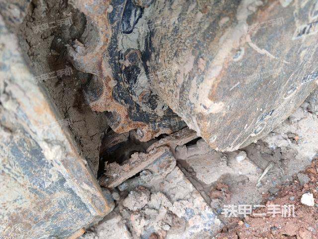 左側(cè)行走馬達(dá)蓋板（行走機(jī)構(gòu)）