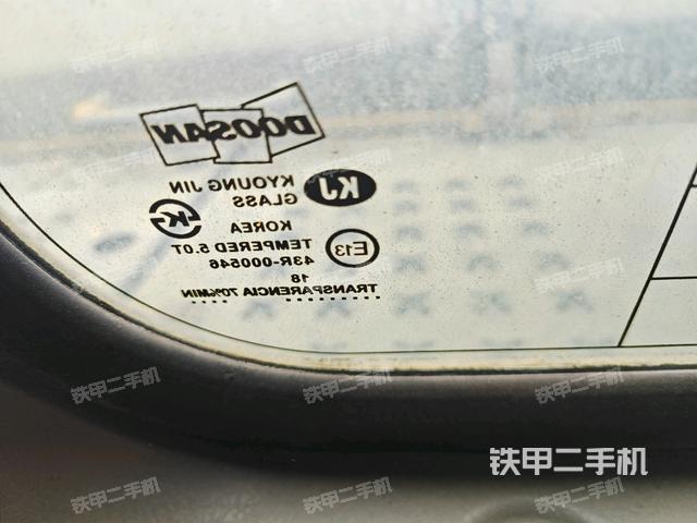 后窗玻璃角標(biāo)(駕駛室部分) 后窗玻璃角標(biāo)(駕駛室部分)