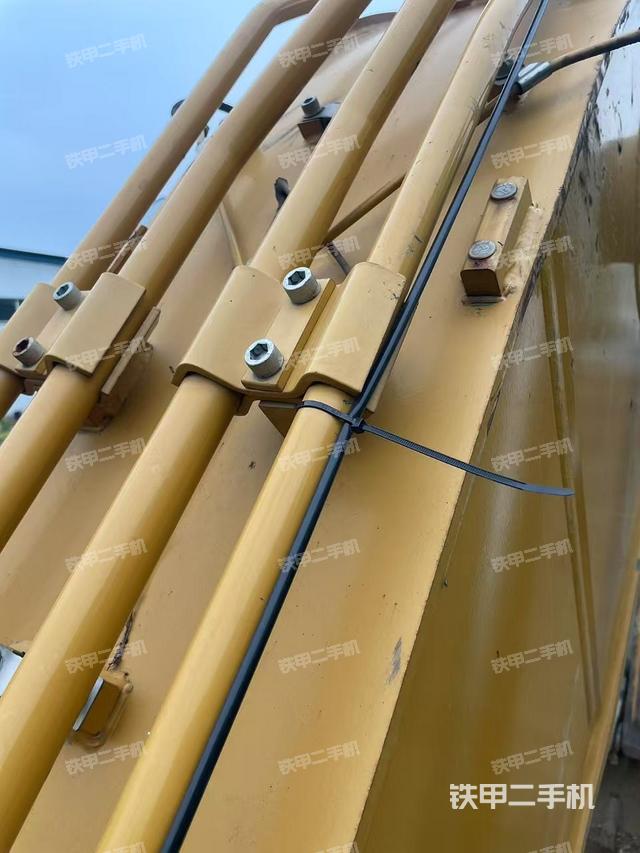 大臂背部俯視（工作和回轉(zhuǎn)裝置）