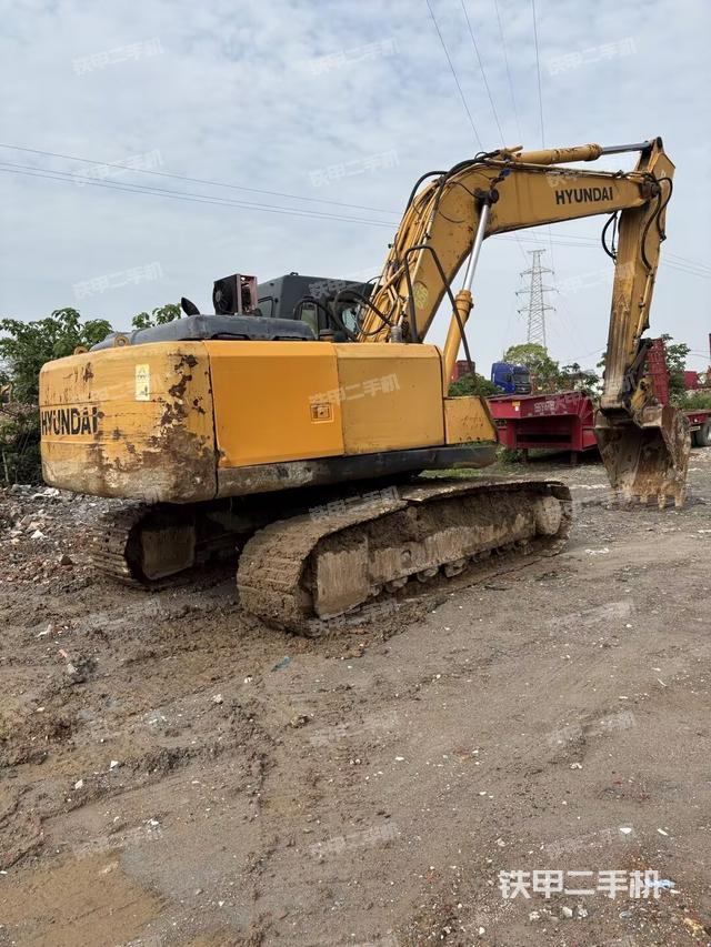 整機(jī)右后45°(整機(jī)外觀) 整機(jī)右后45°(整機(jī)外觀)