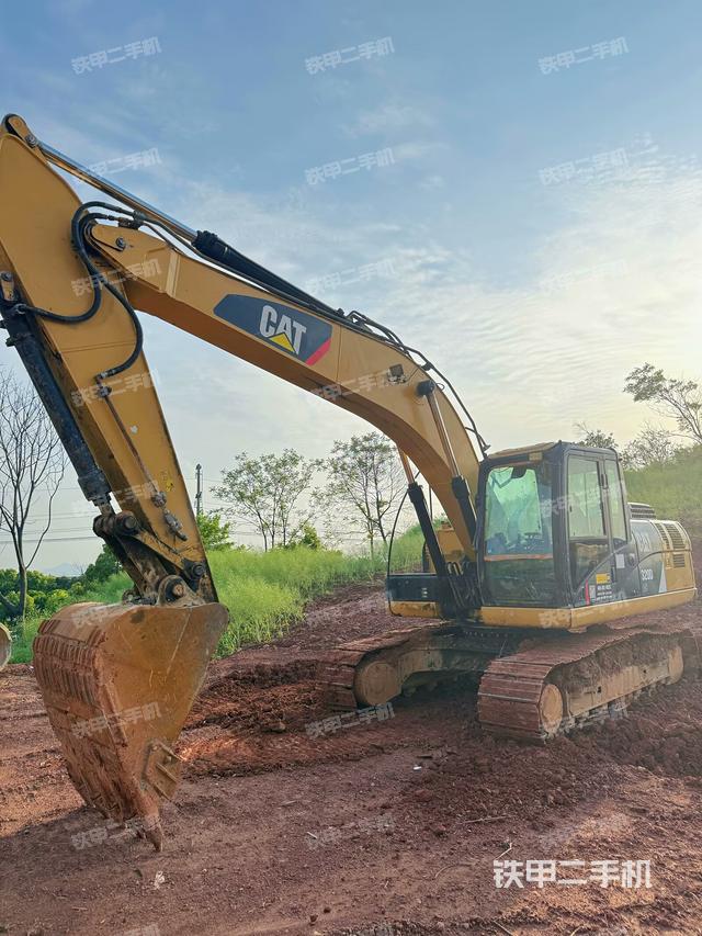 卡特彼勒320D2GC挖掘機(jī)