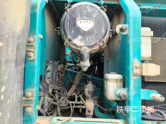 液壓泵斜45?左(大件艙室) 液壓泵斜45?左(大件艙室)