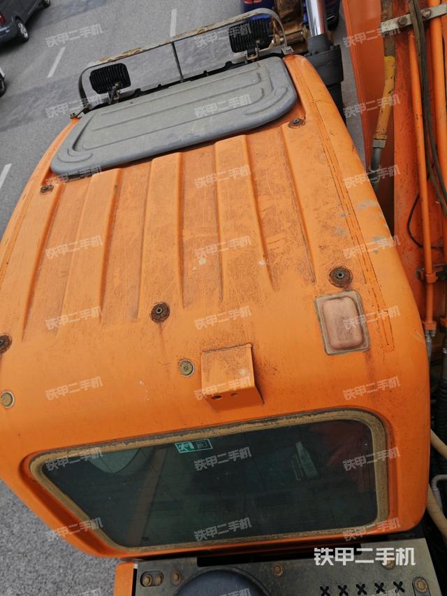 駕駛室頂部俯視(上車部件) 駕駛室頂部俯視(上車部件)