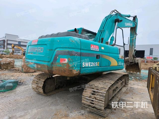 右后45(整機外觀) 右后45(整機外觀)
