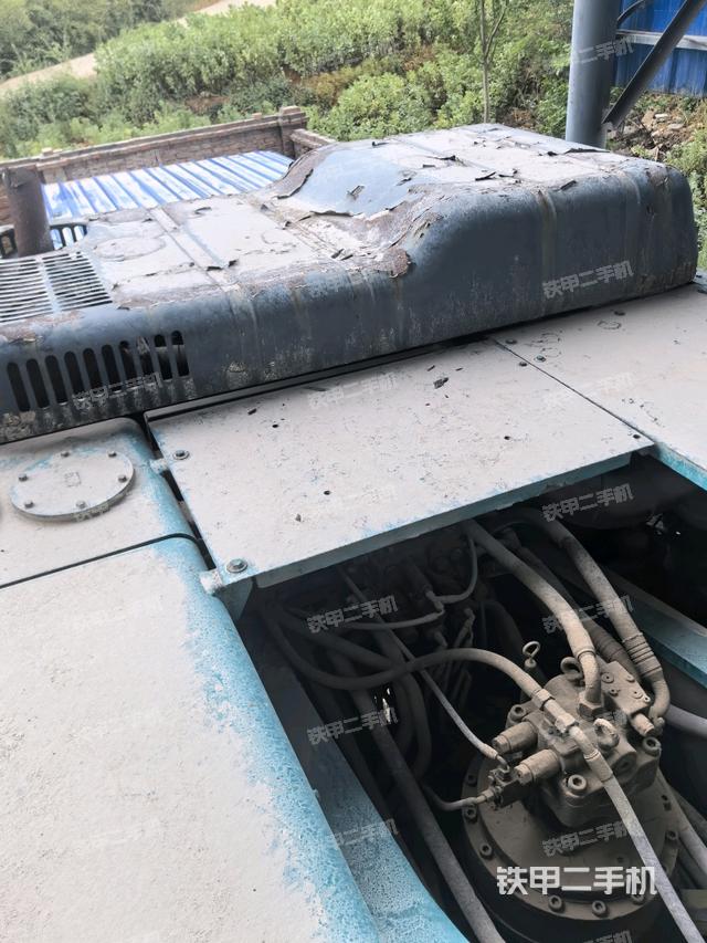 發(fā)動(dòng)機(jī)室（上車部件）