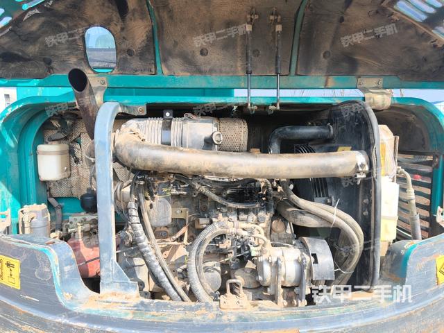發(fā)動機室(上車部件) 發(fā)動機室(上車部件)