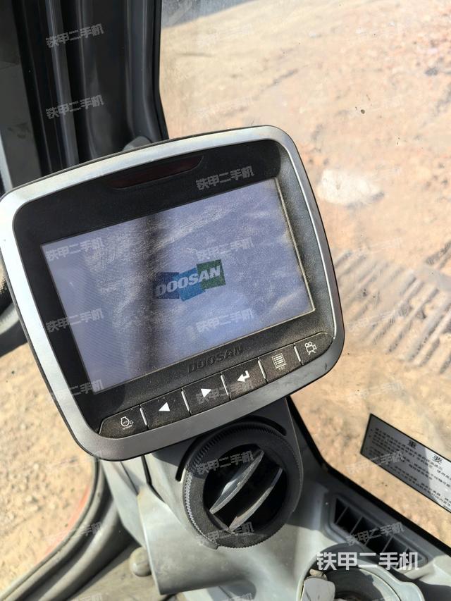 顯示屏?(駕駛室部分) 顯示屏?(駕駛室部分)