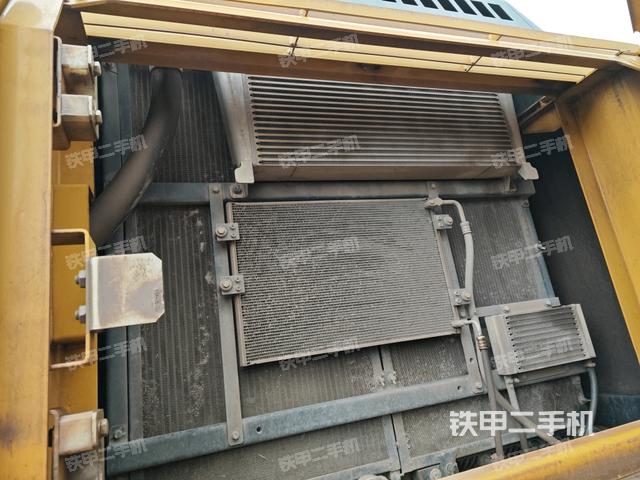 散熱器正面（大件艙室）