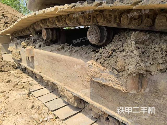 單側(cè)履帶整體（整機(jī)外觀）