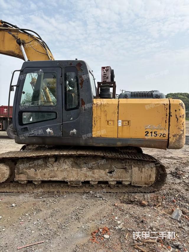現(xiàn)代R215-7C挖掘機(jī)