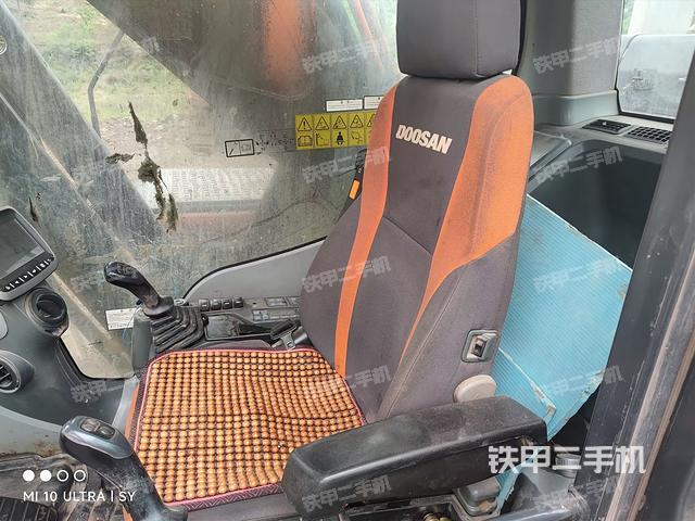 頂棚整體(駕駛室部分) 頂棚整體(駕駛室部分)