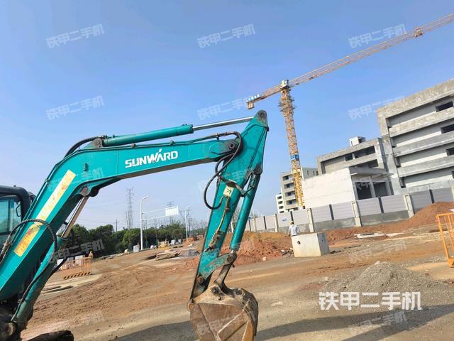 大臂整體?右側(工作和回轉裝置) 大臂整體?右側(工作和回轉裝置)