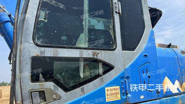 駕駛室左前45度（駕駛室部分）