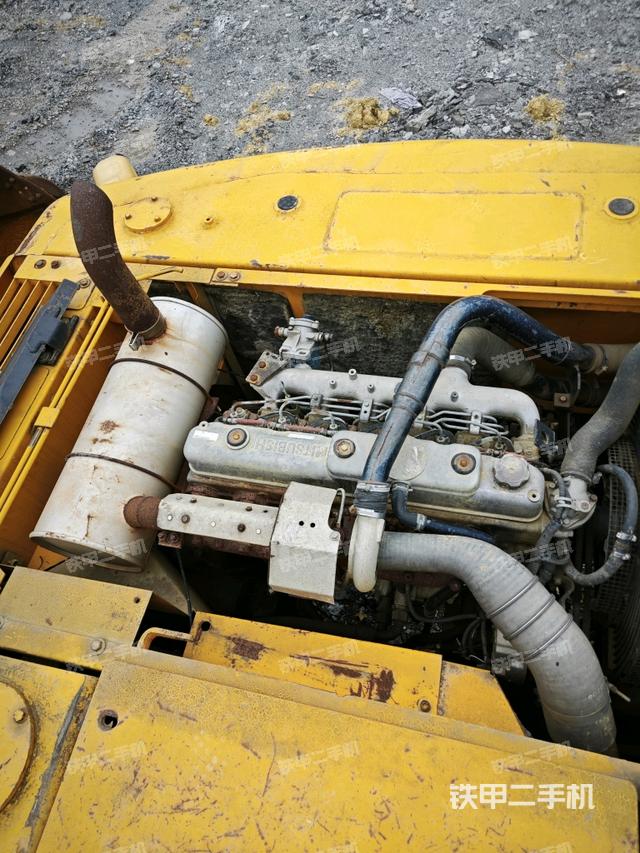 發(fā)動(dòng)機(jī)整體俯視(整機(jī)外觀) 發(fā)動(dòng)機(jī)整體俯視(整機(jī)外觀)