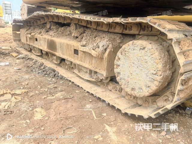 單側(cè)履帶整體（整機(jī)外觀）