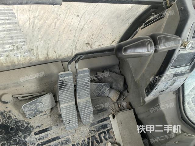 后窗玻璃角標(biāo)（駕駛室部分）