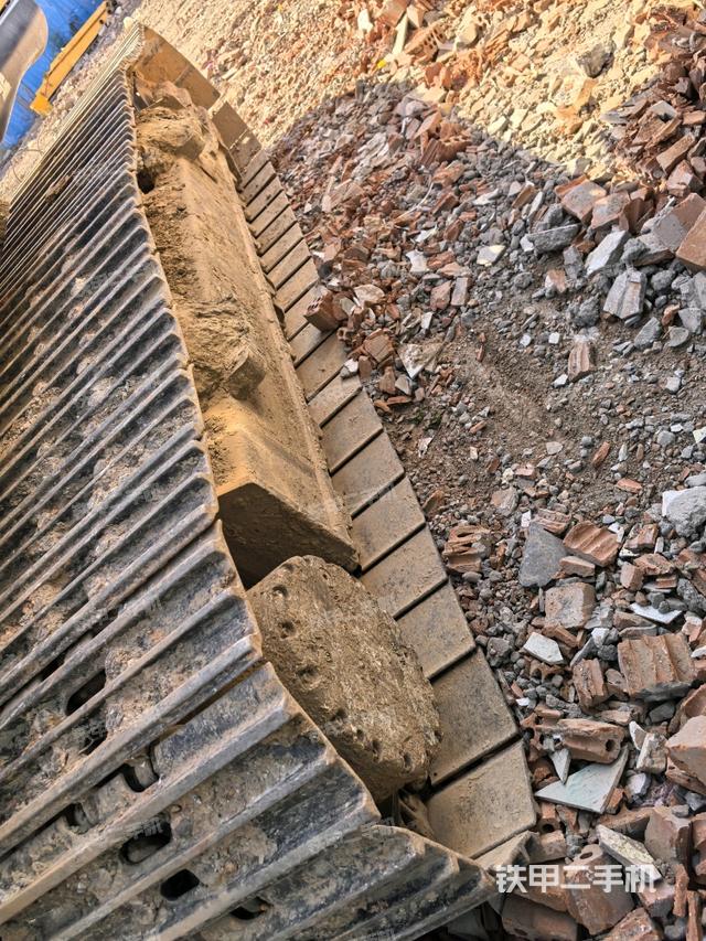 單側(cè)履帶整體（整機外觀）