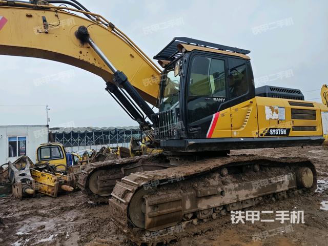 三一重工SY375H挖掘機(jī)