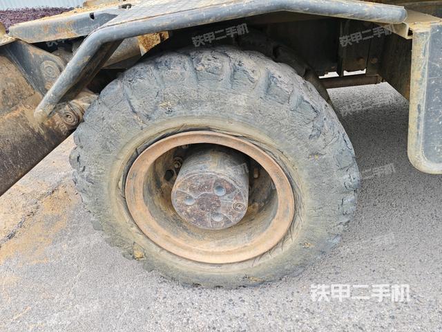 左驅(qū)動(dòng)輪(行走機(jī)構(gòu)) 左驅(qū)動(dòng)輪(行走機(jī)構(gòu))