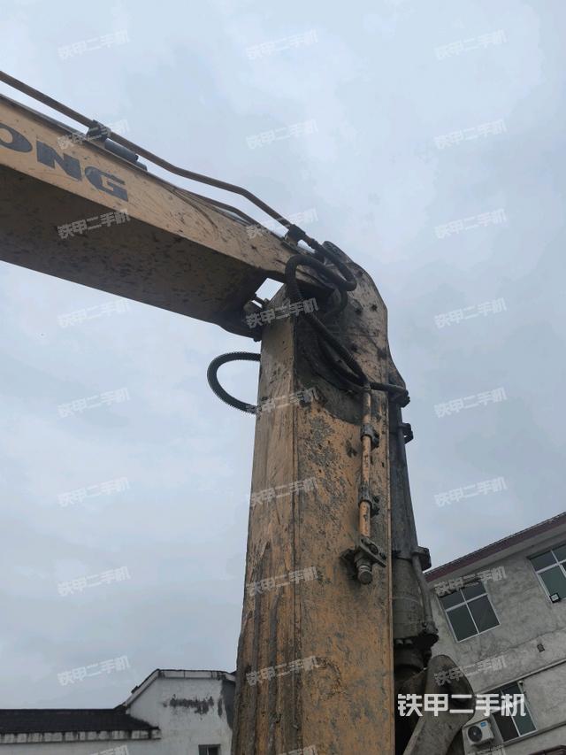 小臂整體右前(工作和回轉(zhuǎn)裝置) 小臂整體右前(工作和回轉(zhuǎn)裝置)