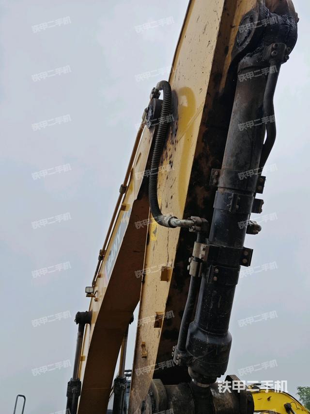 小臂整體右前（工作和回轉(zhuǎn)裝置）