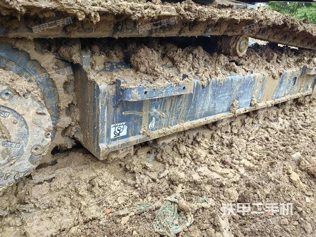 單側(cè)履帶整體（整機(jī)外觀）