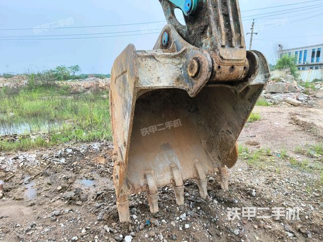 小臂整體左后（工作和回轉裝置）