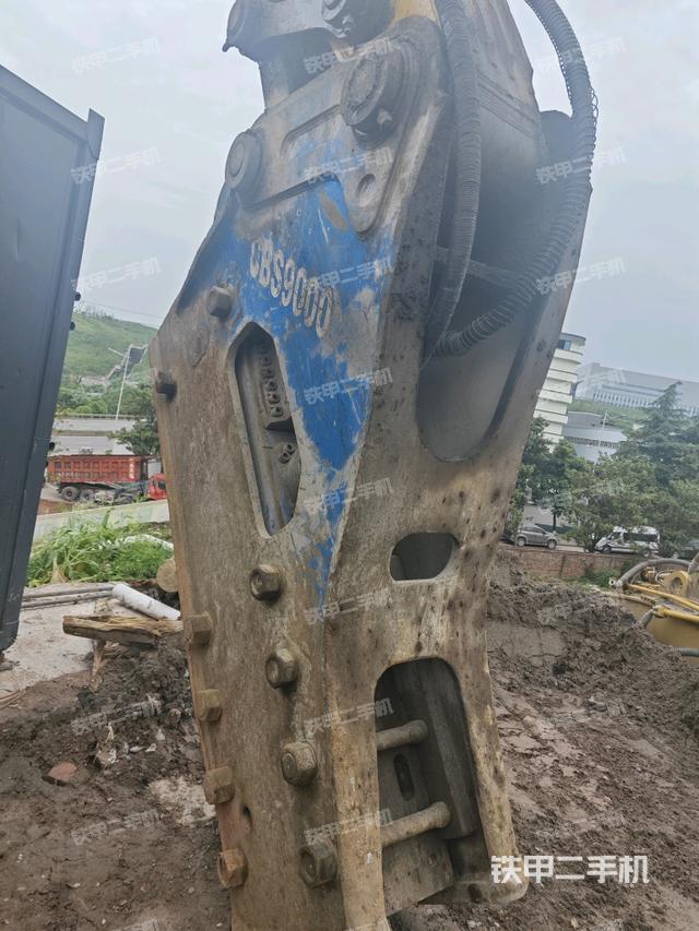 鏟斗右后整體（工作和回轉(zhuǎn)裝置）