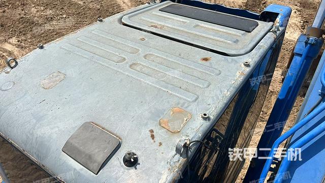 駕駛室頂部俯視（上車(chē)部件）