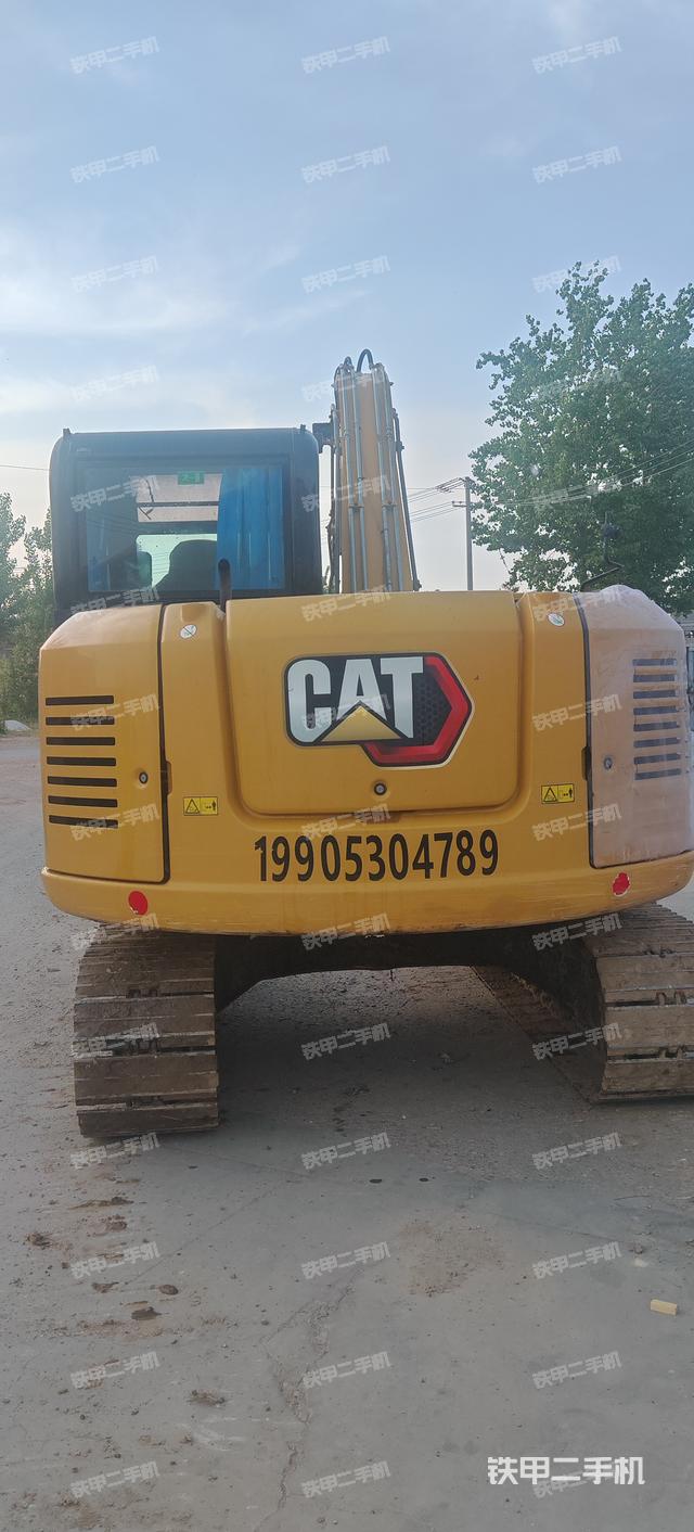 驾驶室顶部（整机外观）