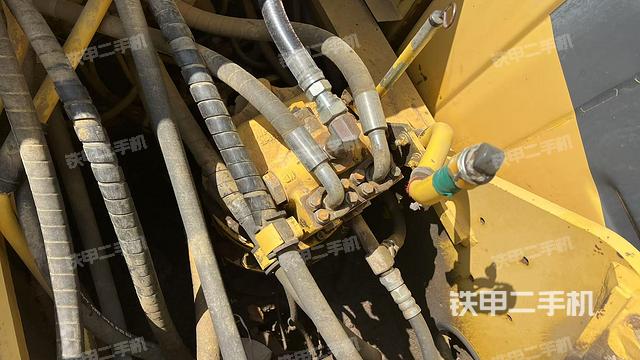 回轉(zhuǎn)馬達(dá)（上車部件）