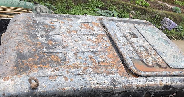 駕駛室頂部（整機(jī)外觀）