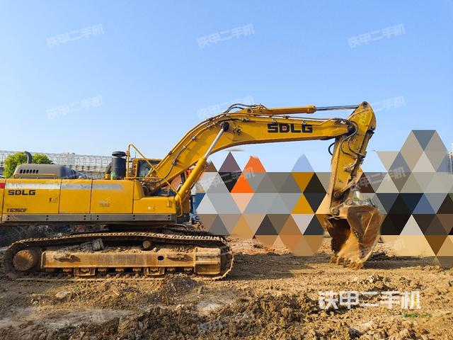 整機(jī)右后45°(整機(jī)外觀) 整機(jī)右后45°(整機(jī)外觀)