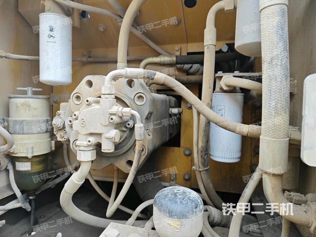 液壓泵斜45?左(大件艙室) 液壓泵斜45?左(大件艙室)