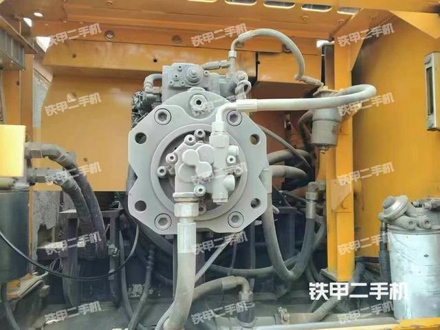 液壓泵艙室正面整體(整機(jī)外觀) 液壓泵艙室正面整體(整機(jī)外觀)