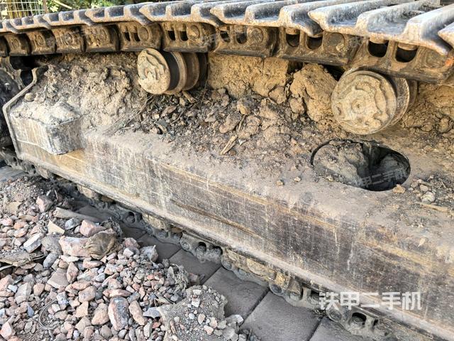 左側行走馬達蓋板(行走機構) 左側行走馬達蓋板(行走機構)