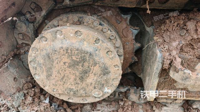 右驅動輪（行走機構）