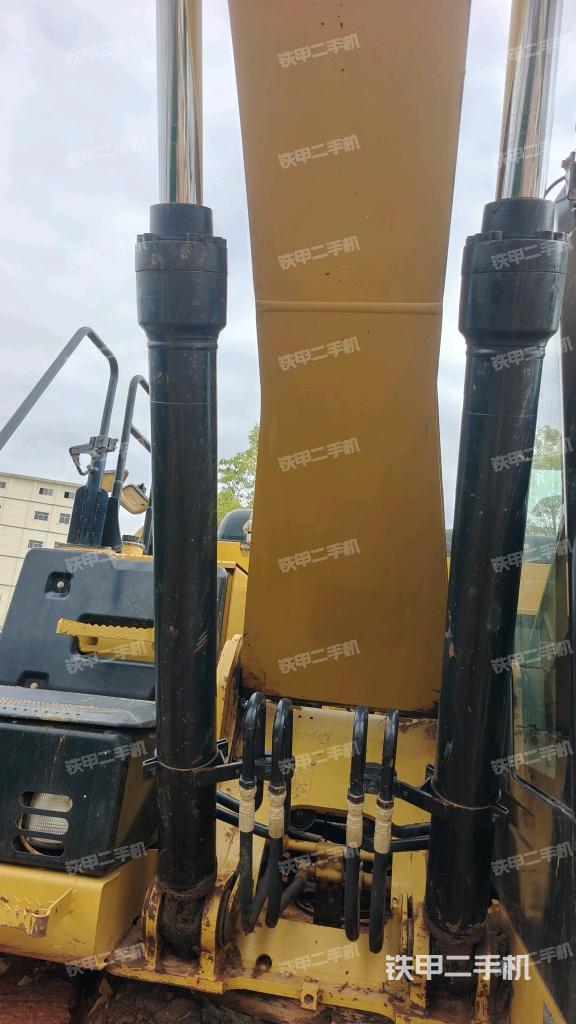 大臂油缸整體?豎拍（工作和回轉裝置）