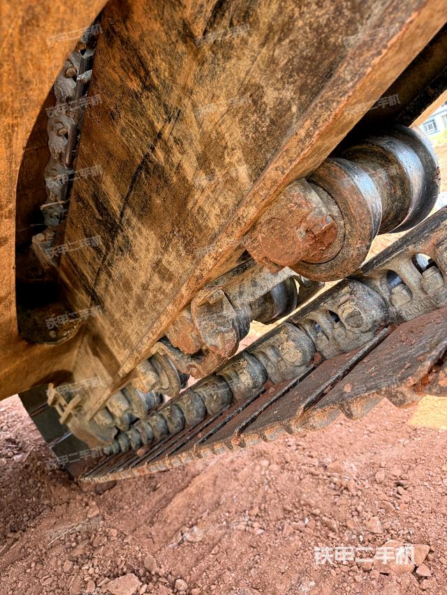 單側(cè)履帶整體（整機(jī)外觀）