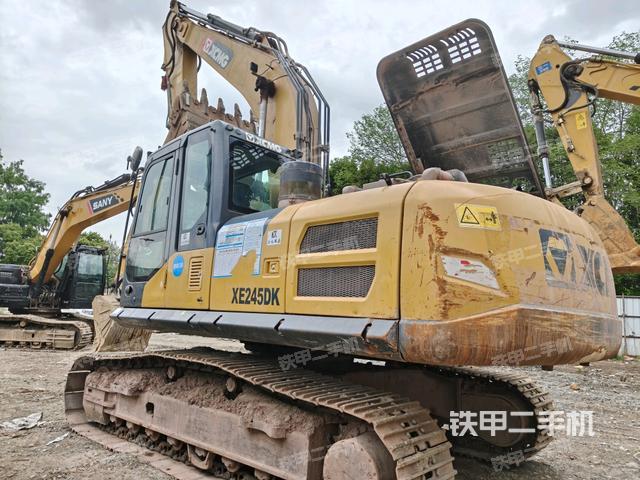 左后45(整機(jī)外觀) 左后45(整機(jī)外觀)