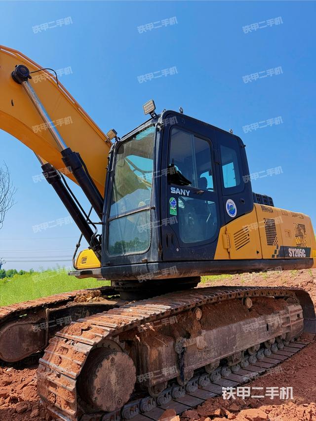 駕駛室整體（整機(jī)外觀）