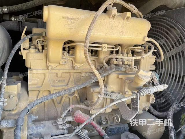 發(fā)動機整體俯視(整機外觀) 發(fā)動機整體俯視(整機外觀)