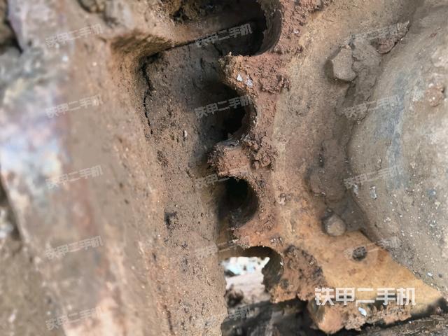 左側行走馬達蓋板(行走機構) 左側行走馬達蓋板(行走機構)