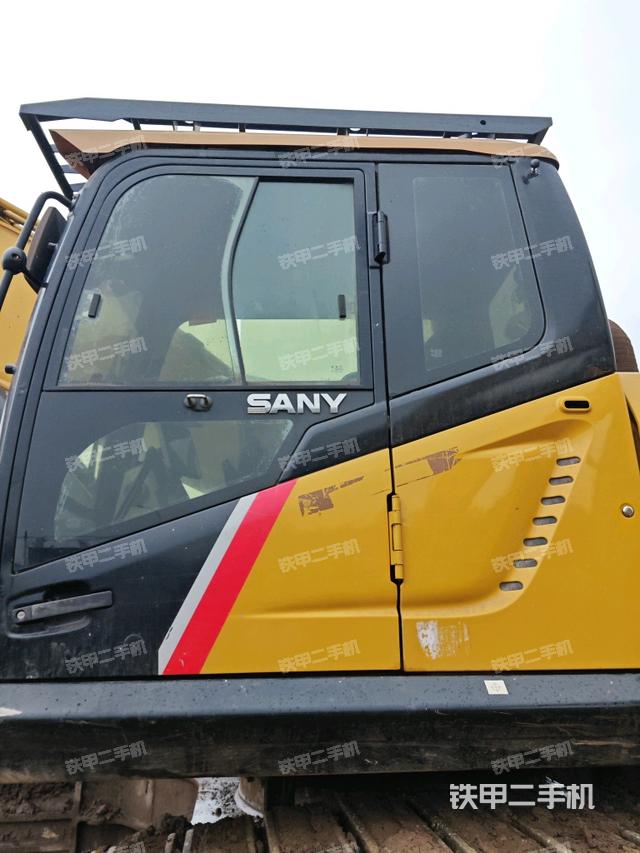 駕駛室正側(cè)（駕駛室部分）