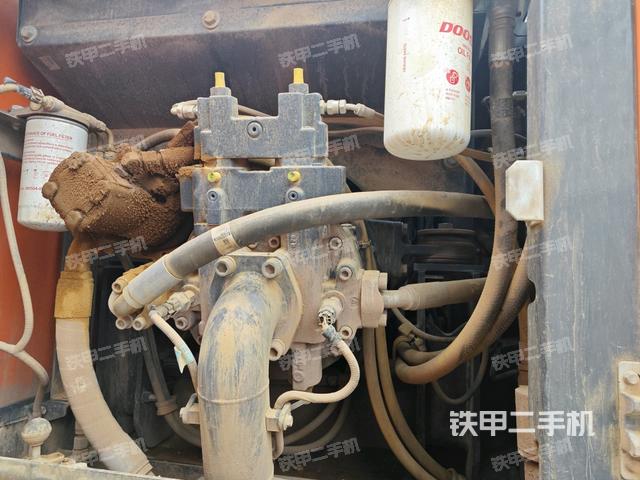 液壓泵室(大件艙室) 液壓泵室(大件艙室)