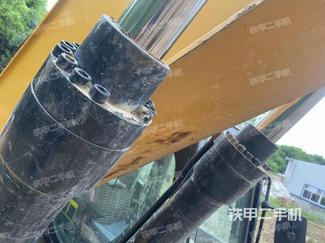 大臂油缸整體?豎拍（工作和回轉(zhuǎn)裝置）