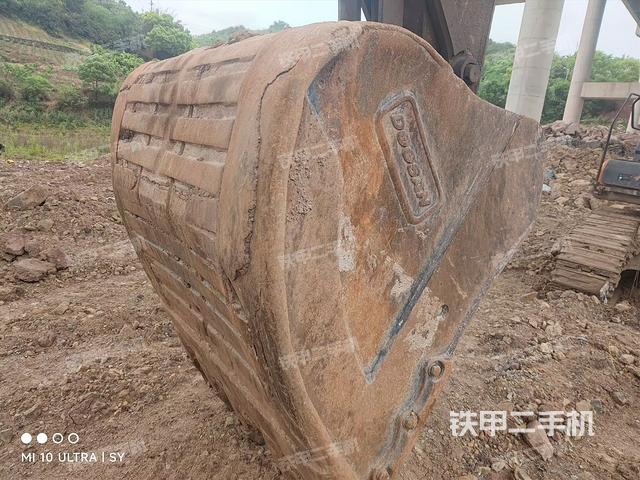 鏟斗45度(工作和回轉(zhuǎn)裝置) 鏟斗45度(工作和回轉(zhuǎn)裝置)