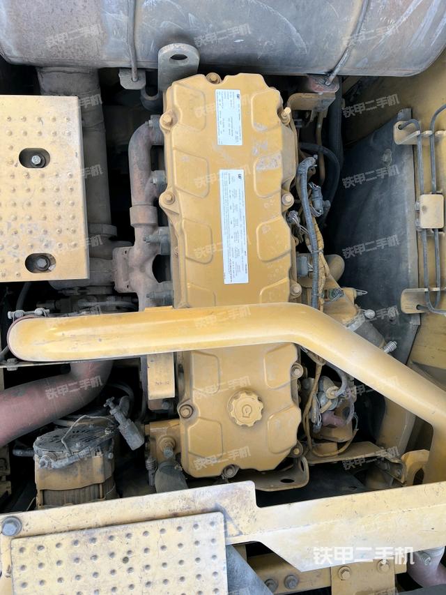 發(fā)動機(jī)整體俯視(整機(jī)外觀) 發(fā)動機(jī)整體俯視(整機(jī)外觀)
